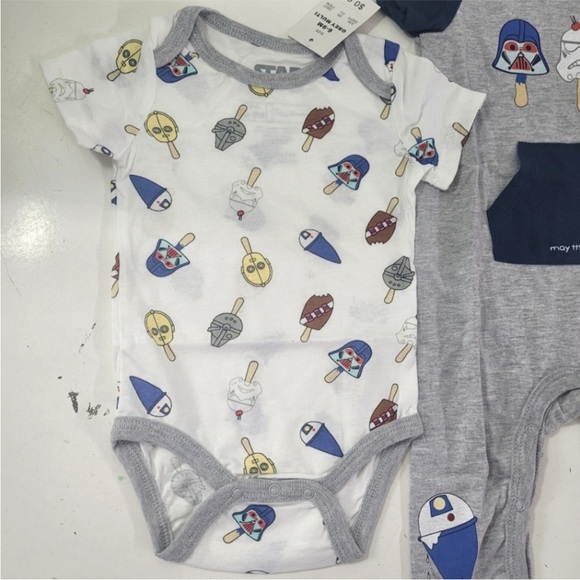 Baby Star Wars Bodysuit and Matching Onesie - Picture 6 of 6